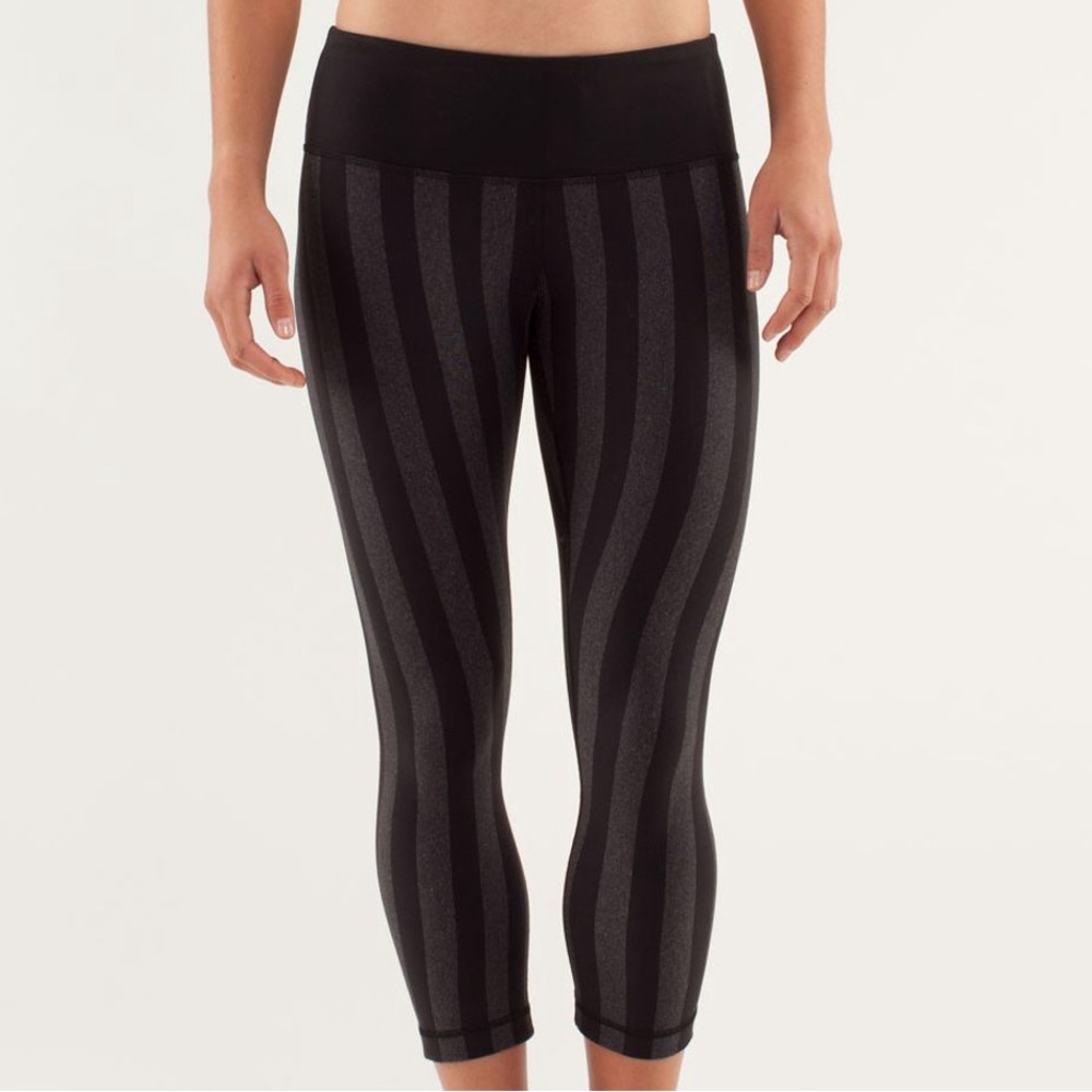 Lululemon Wunder Under Crop Leggings - black and gray stripes